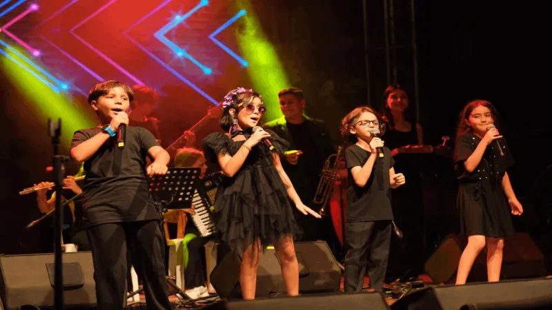 MOD10 gençlik orkestrası’ndan Ayvalık’ta kurtuluş coşkusu