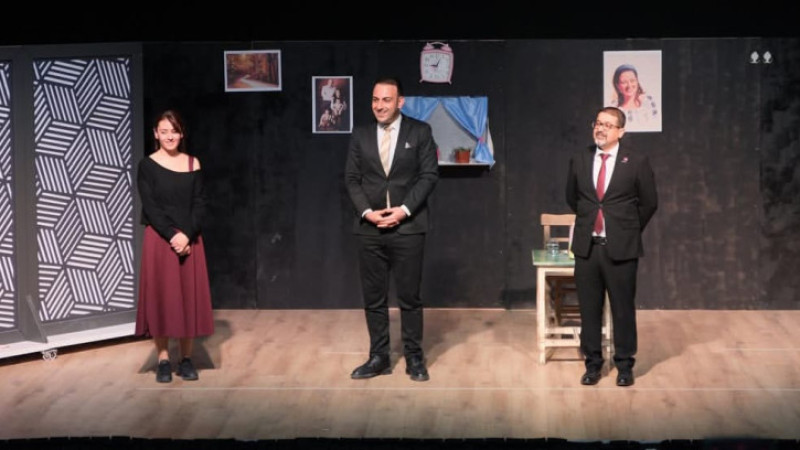 Defne’de 8 Mart’a Anlamlı Etkinlik: “Sevgili Ben” Oyunu Büyük Beğeni Topladı