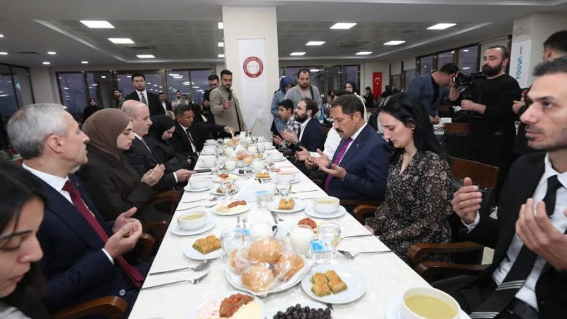 Hatay’da TÜGVA Kampüs İftarında Gençler Aynı Sofrada Buluştu