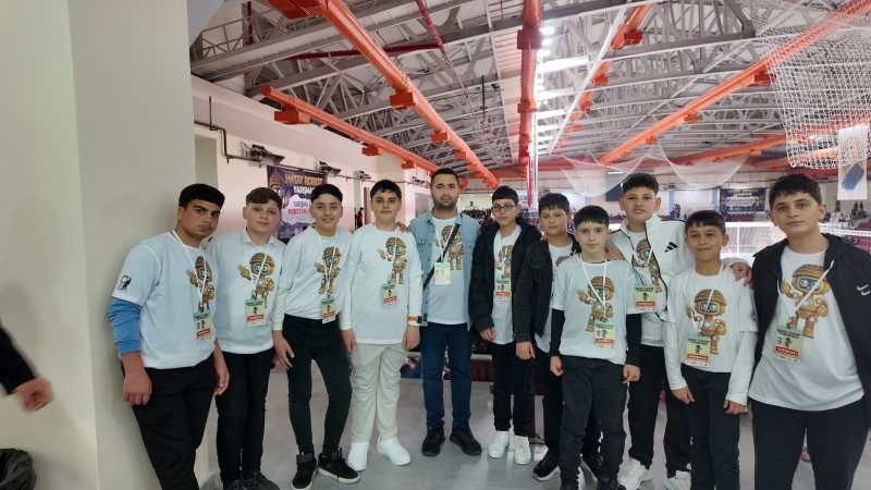 Robot Yarışmasının Kahramanları: Öğrenci ve Öğretmenlerden Özel Röportaj