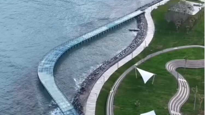 Cam teras İskenderun'un yeni gözdesi oldu