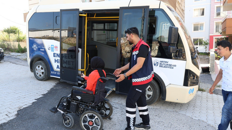 HBB’DEN ENGELLİ ÖĞRENCİLERE YKS’DE ULAŞIM DESTEĞİ