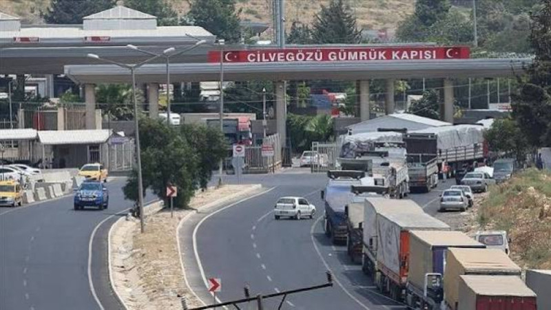 CİLVEGÖZÜ’NDE TIR ŞOFÖRLERİNDEN DÜZEN ÇAĞRISI