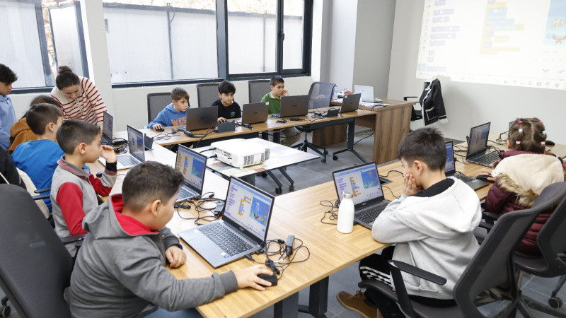 HBB BİLİM MERKEZİ YENİ ÖĞRENCİLERİNİ BEKLİYOR