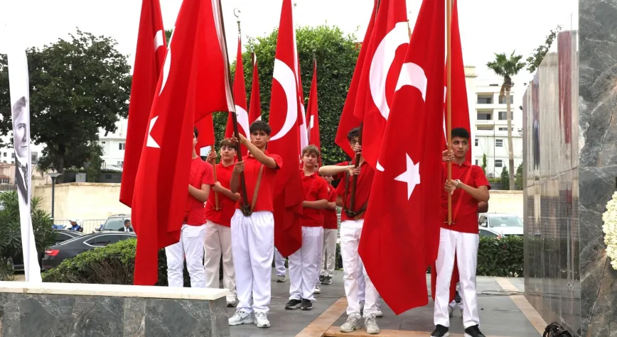 BAŞKAN ÖNTÜRK 29 EKİM ÇELENK SUNMA TÖRENİNE KATILDI