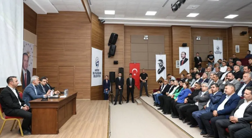 BAŞKAN ÖNTÜRK’TEN HATAY VE DEFNE’YE MÜJDELER