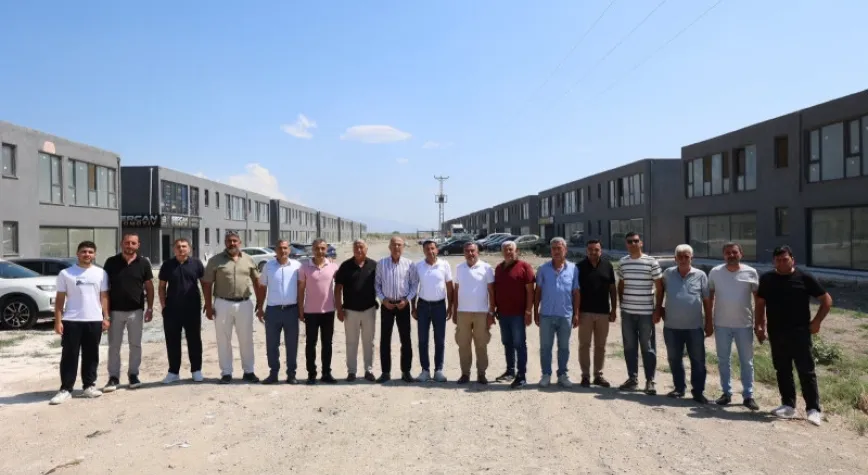BAŞKAN YAPAR, OTO GALERİCİLER SİTESİ ESNAFIYLA BİR ARAYA GELDİ