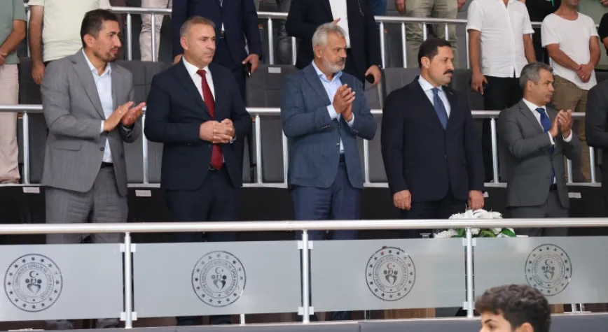 BÜYÜKLER TÜRKİYE BADMİNTON ŞAMPİYONASI HATAY’DA BAŞLADI
