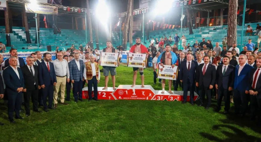 FESTİVALDE GÜREŞ HEYECANI NEFESLERİ KESTİ