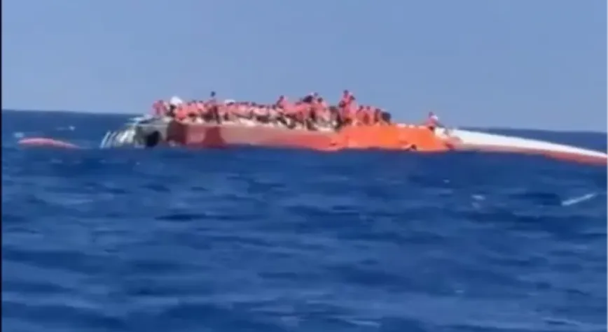 Girne açıklarında yolcu gemisi alabora oldu! 279 kişi kurtarılmayı bekliyor