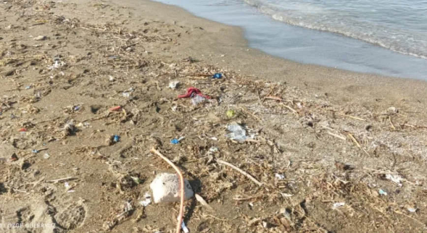 Hatay Samandağ Sahili’nde Çevre Kirliliği Tepki Çekiyor