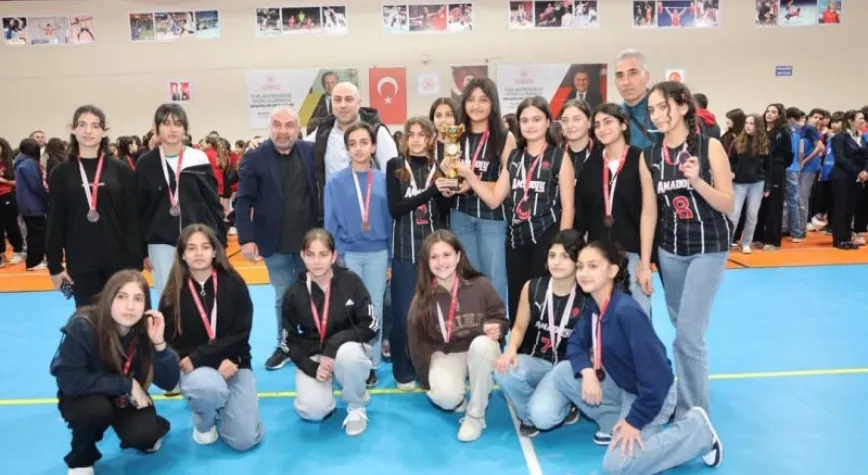 Hatay’da Voleybol Maratonu Finalle Taçlandı