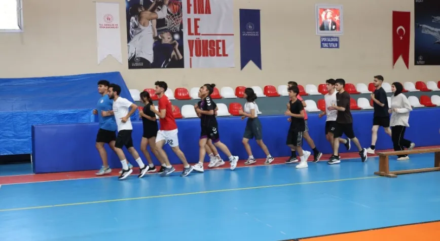 HBB SPOR KURSLARIYLA GENÇLERİN BAŞARISINA GÜÇ KATIYOR