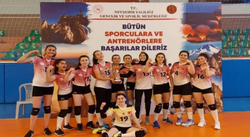 Nevşehirli kızların 'yıldız'ı parladı