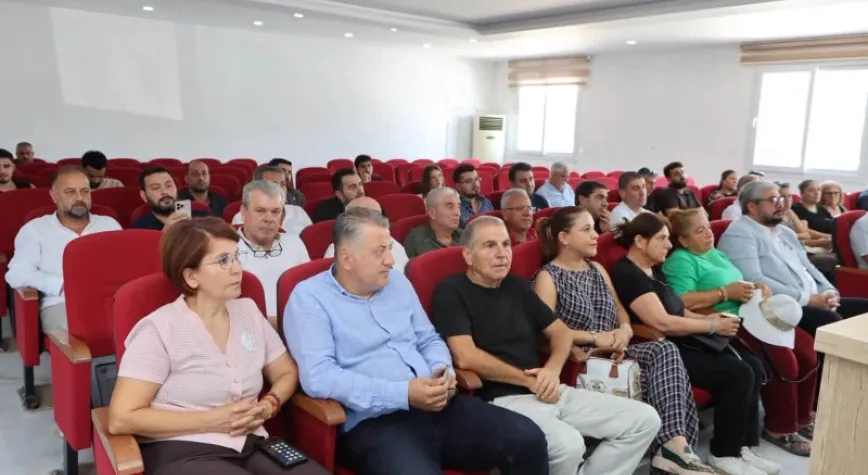 Samandağ’da Ekonomi ve Ticaret Gündemi Masaya Yatırıldı