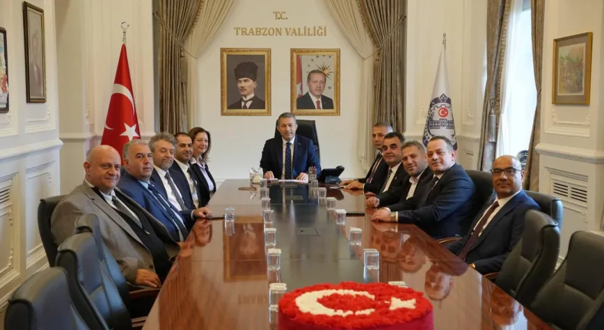 TÜRSAB VE KITSAB HEYETİ TRABZON VALİSİ SAYIN TAHİR ŞAHİN VE KKTC TRABZON BAŞKONSOLOSU SAYIN FATMA DEMİREL'İ ZİYARET ETTİ